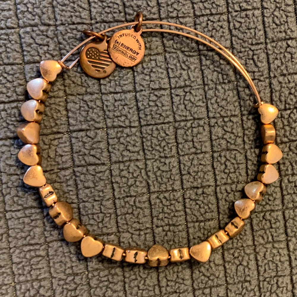 Alex and Ani hearts 💕 bracelet